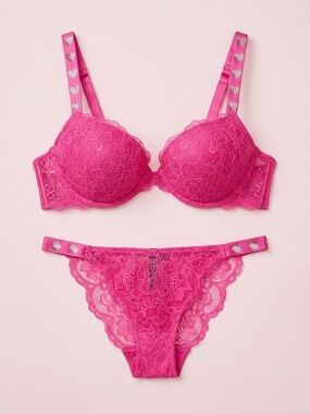 NWT Victoria's Secret Pink Heart Rhinestone Lace Push-Up Bra & Panty Set